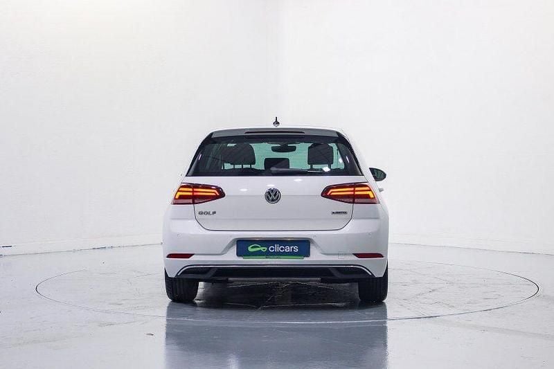 Usado VW Golf VII Advance 130 CV (95 kW) 2018 Blanco Berlina