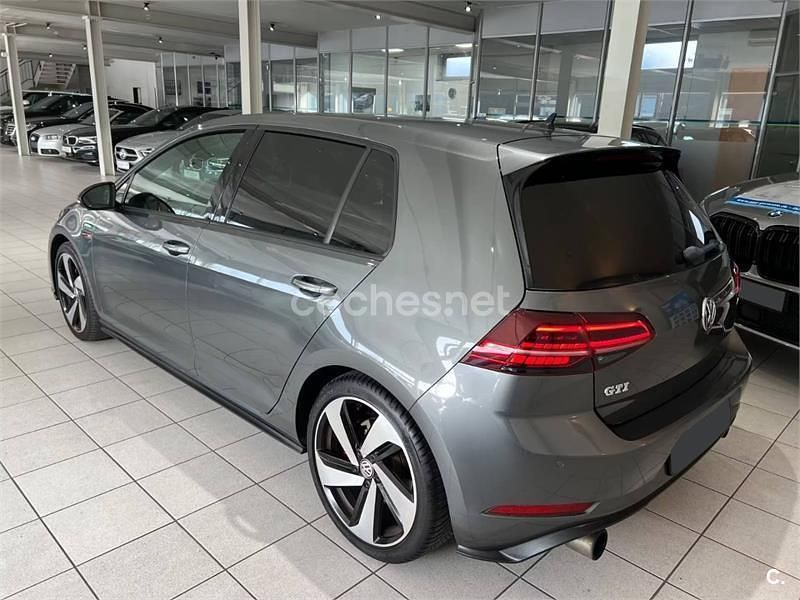 Usado VW Golf VII GTI 230 CV (169 kW) 2017 Gris / plata Berlina
