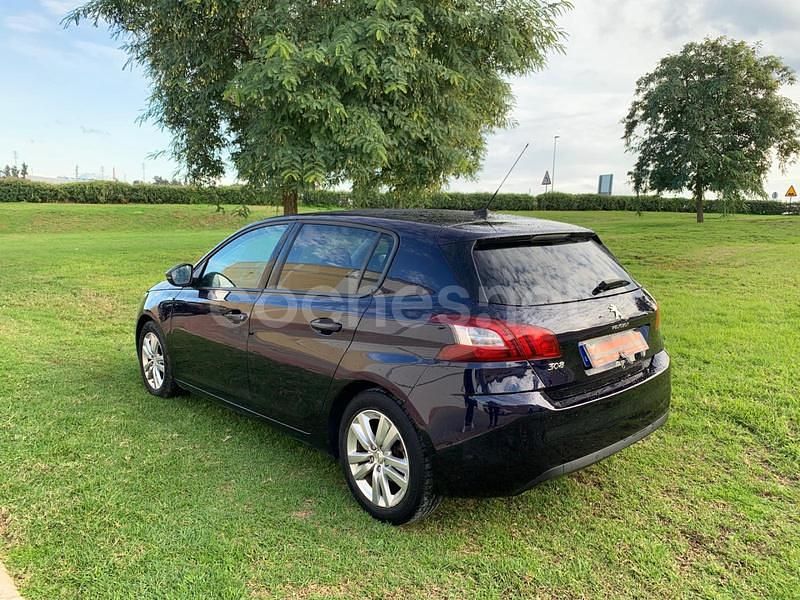 Usado Peugeot 308 Active 110 CV (80 kW) 2017 Azul Berlina