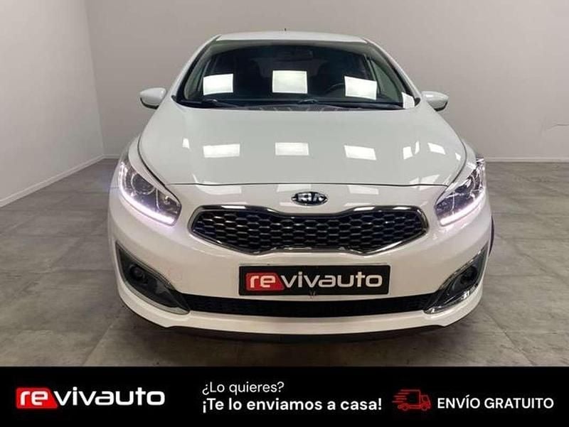 Usado Kia Ceed 101 CV (74 kW) 2018 Blanco Utilitario