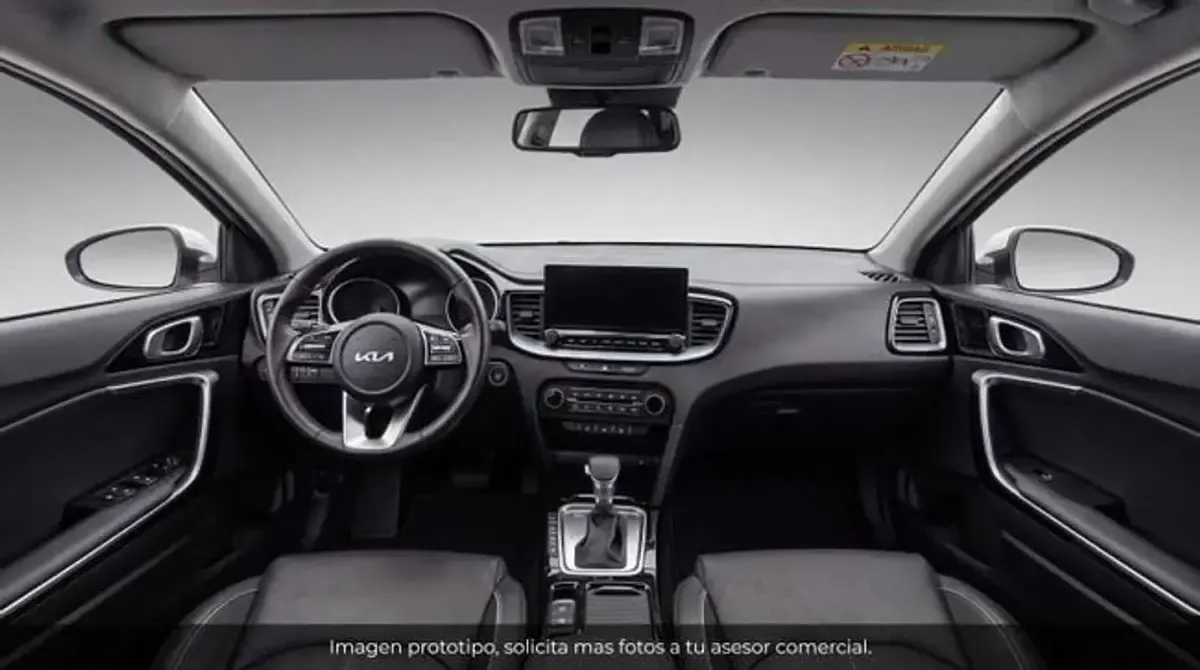 Usado Kia XCeed Style 101 CV (74 kW) 2025 Blanco SUV
