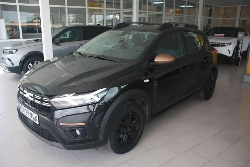 Negro Usado 2024 Dacia Sandero Extreme Utilitario | 14.999 € (Precio justo) - Imagen 1/4
