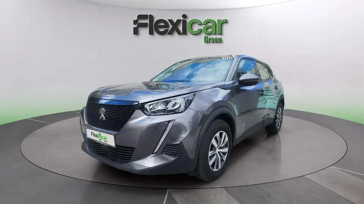 Usado Peugeot 2008 Active 101 CV (74 kW) 2020 Gris SUV