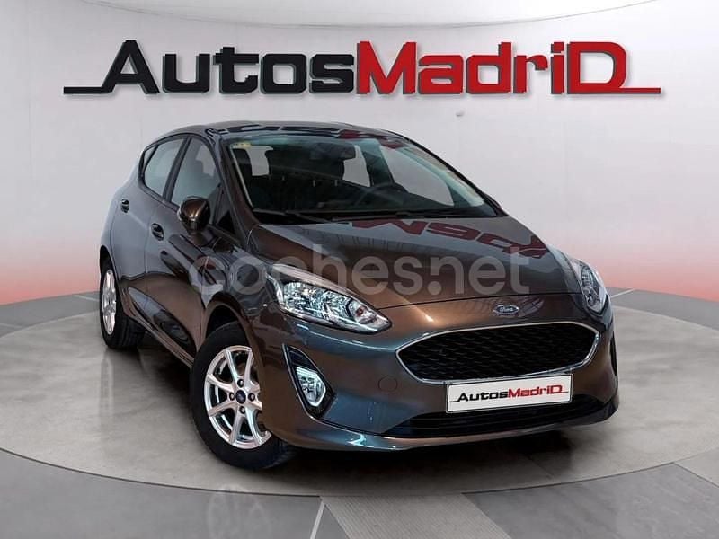 Gris / plata Usado 2018 Ford Fiesta Trend Berlina | 9490 € (Precio justo) - Imagen 1/4