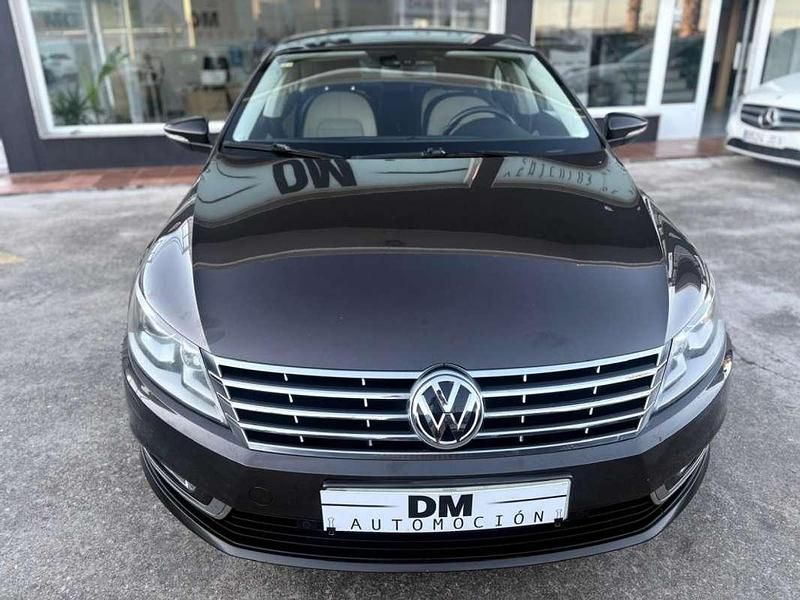 Usado VW Passat Highline 160 CV (117 kW) 2014 Negro Berlina