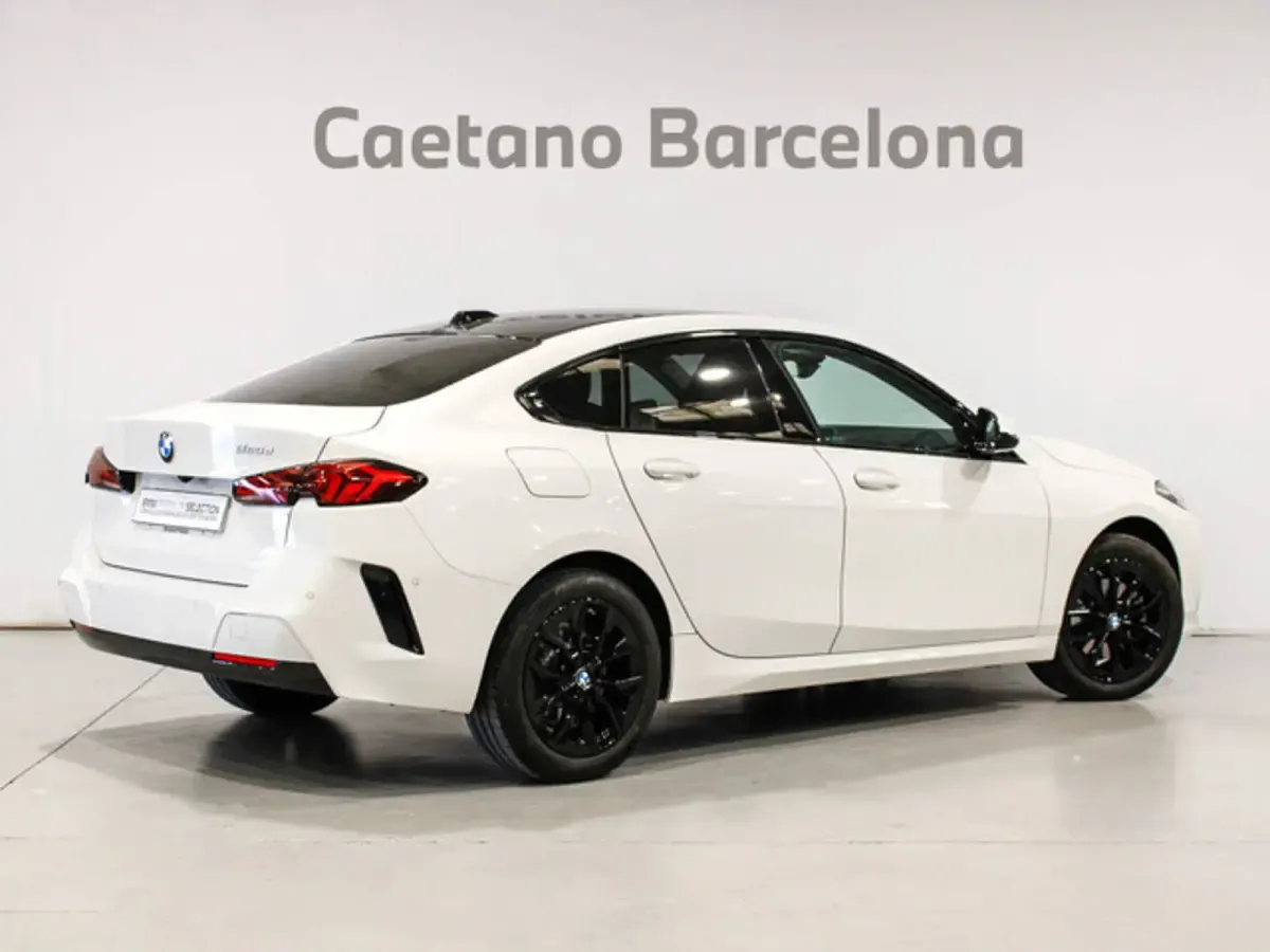 Usado BMW 120 Comfort Edition 163 CV (119 kW) 2025 Blanco Utilitario