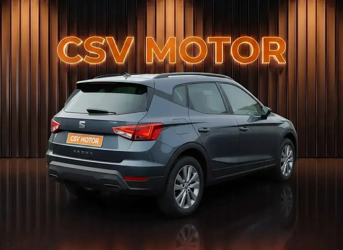 Usado Seat Arona Style 116 CV (85 kW) 2025 Gris SUV