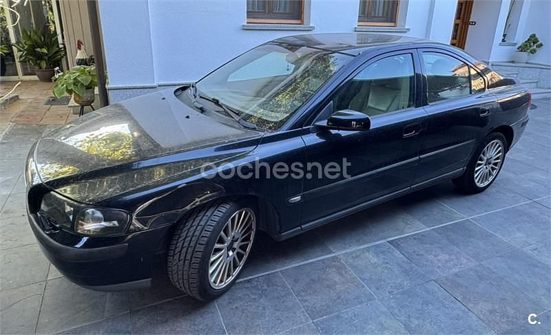 Negro Usado 2004 Volvo S60 Berlina | 3900 € (Precio justo) - Imagen 1/4