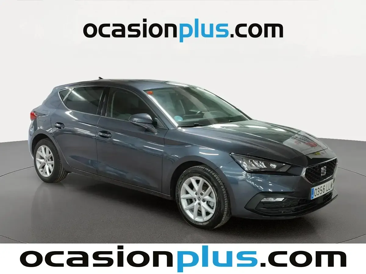 Usado Seat Leon Style 110 CV (80 kW) 2020 Gris Utilitario