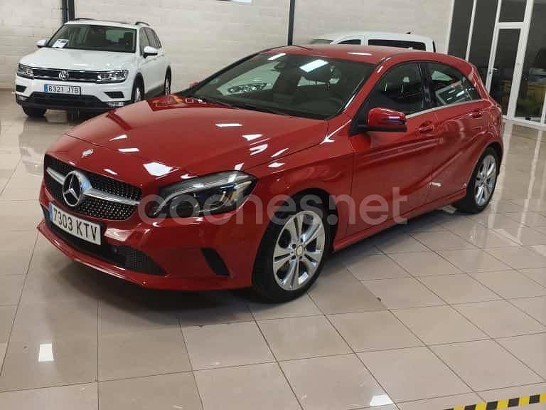 Rojo Usado 2016 Mercedes A200 Urban Berlina | 15.900 € (Precio justo) - Imagen 1/4