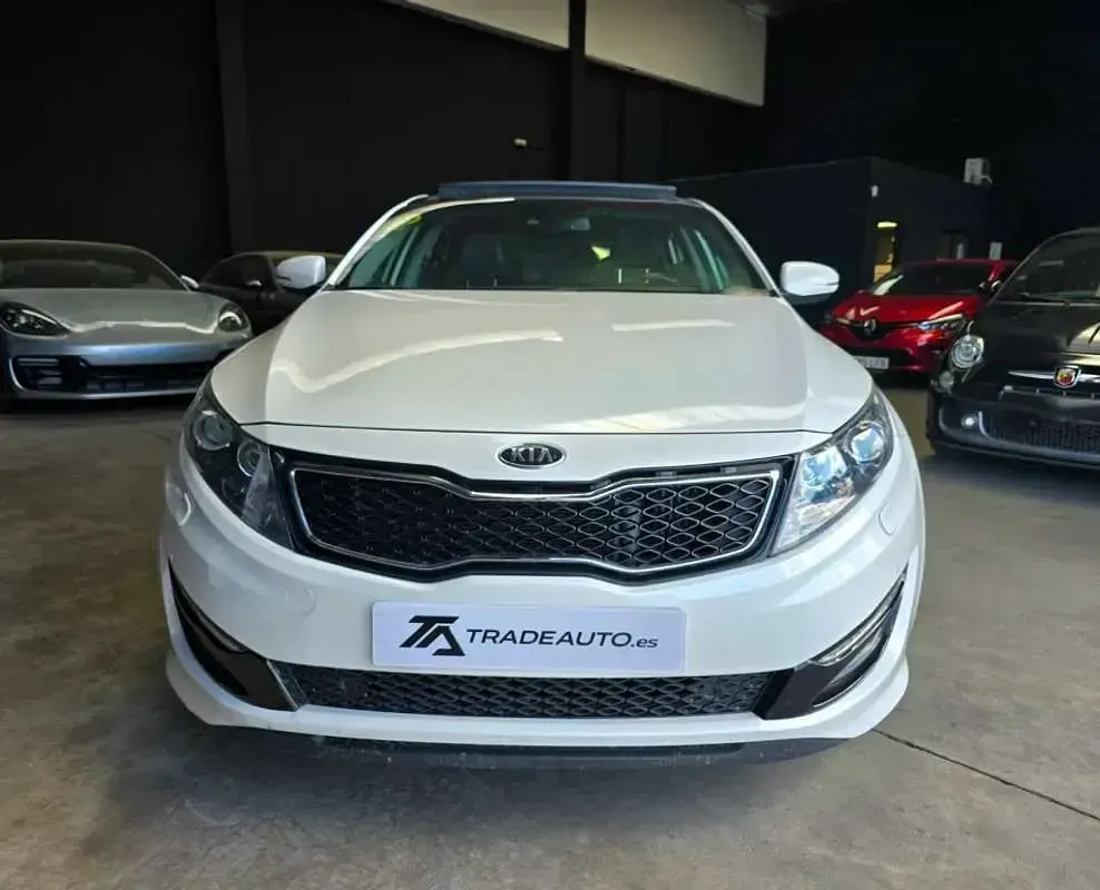 Usado Kia Optima 136 CV (100 kW) 2012 Blanco Berlina