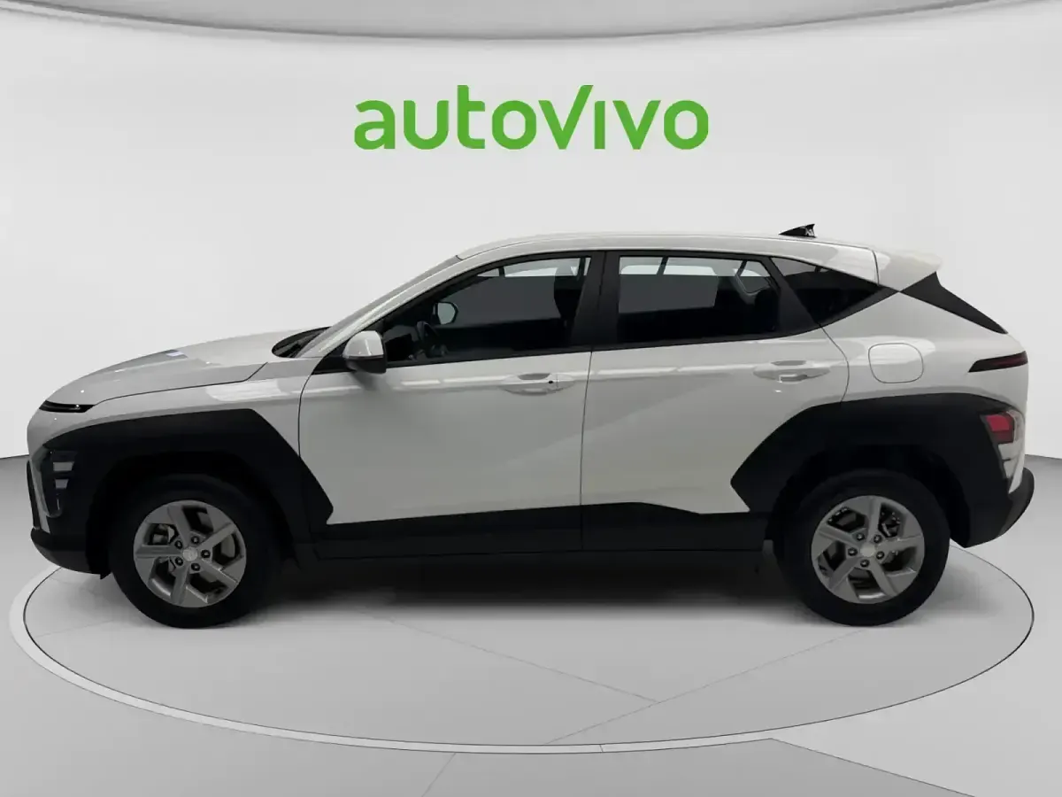 Usado Hyundai Kona 100 CV (73 kW) 2025 Blanco SUV