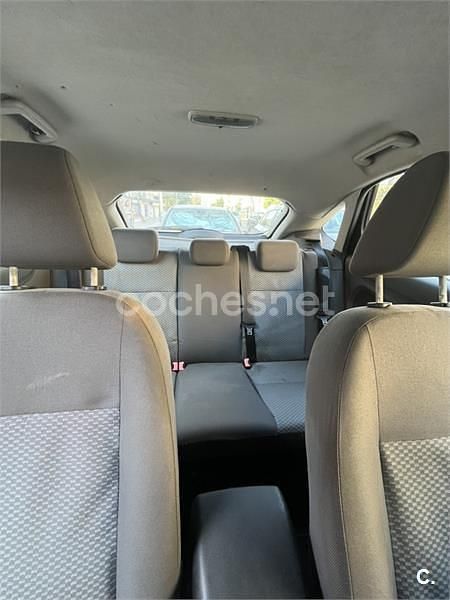 Usado Ford Focus Trend 109 CV (80 kW) 2006 Azul Berlina