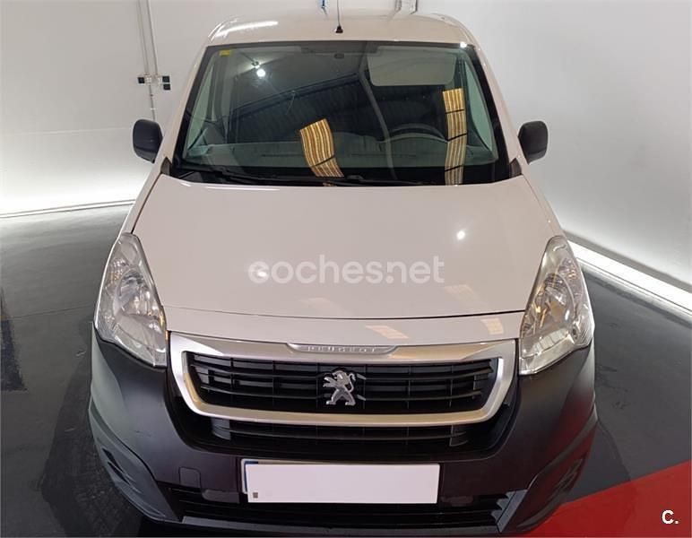 Blanco Usado 2016 Peugeot Partner Tepee Access Monovolumen | 7490 € (Super precio) - Imagen 1/4