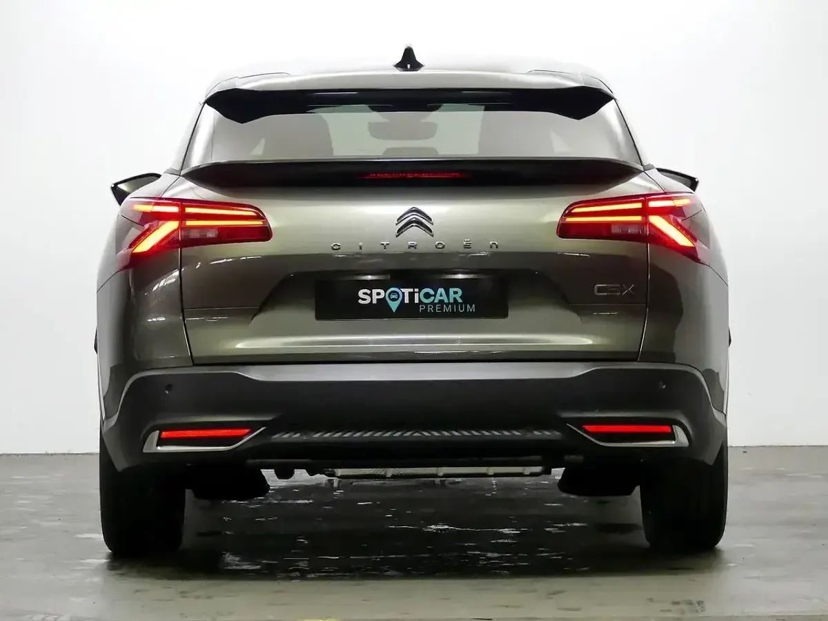 Usado Citroën C5 X Shine 225 CV (165 kW) 2022 Gris Familiar