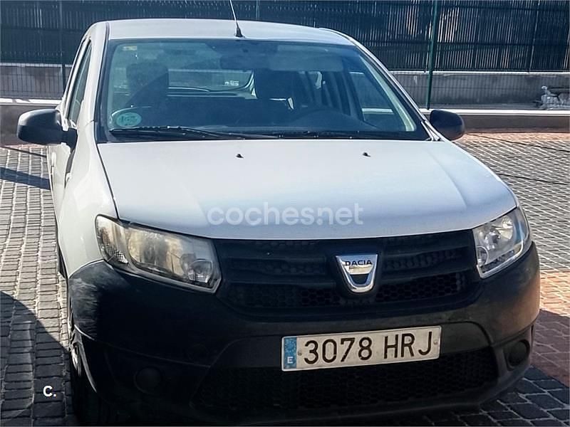 Blanco Usado 2013 Dacia Sandero Base Berlina | 3800 € (Buen precio) - Imagen 1/4