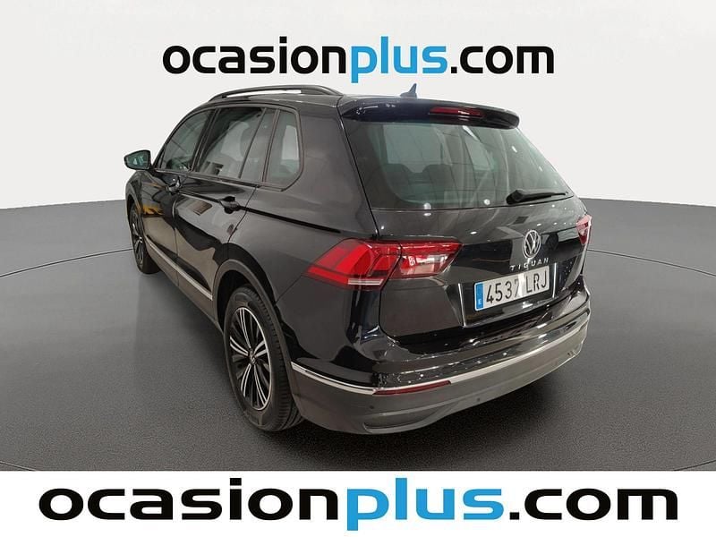 Usado VW Tiguan Life 150 CV (110 kW) 2021 Negro SUV