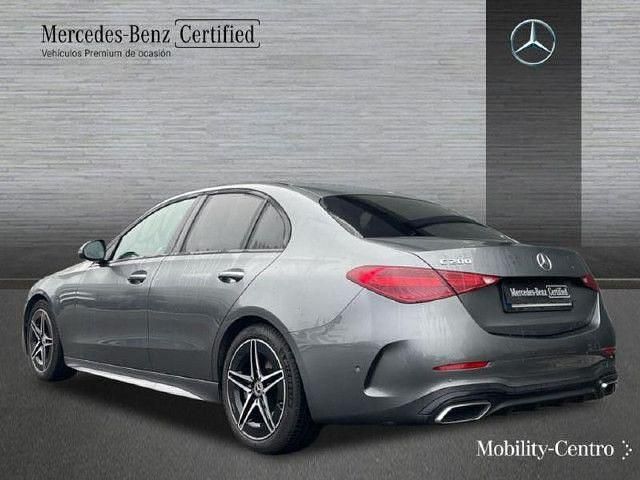 Usado Mercedes C200 AMG line 204 CV (150 kW) 2022 Selenitgrey  metallic paint Berlina
