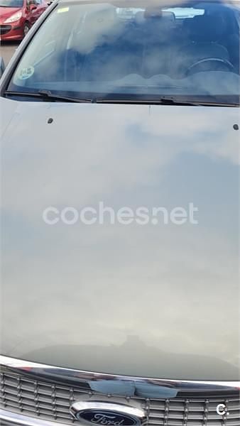 Usado Ford Mondeo Titanium 140 CV (102 kW) 2007 Gris / plata Berlina