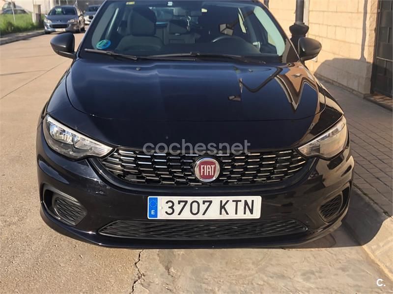 Negro Usado 2017 Fiat Tipo Lounge Familiar | 7000 € (Buen precio) - Imagen 1/4
