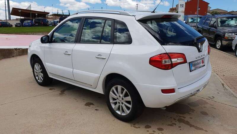 Usado Renault Koleos Expression 150 CV (110 kW) 2014 Blanco SUV