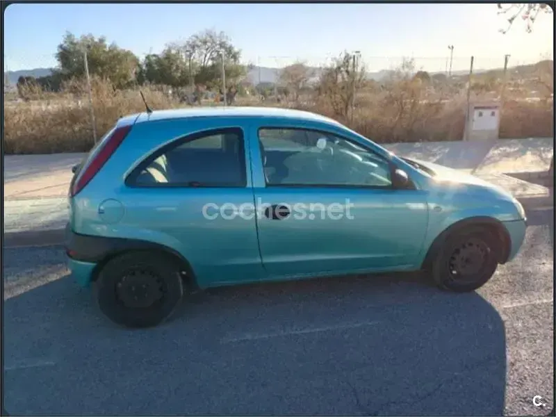 Usado Opel Corsa Club 75 CV (55 kW) 2003 Azul Utilitario