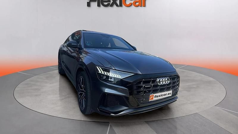 Usado Audi Q8 Premium 290 CV (213 kW) 2021 Gris SUV