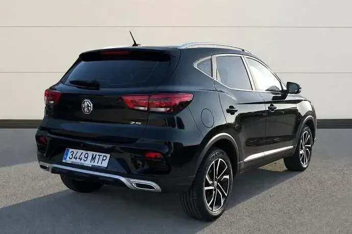 Usado MG ZS Luxury 111 CV (81 kW) 2024 Negro SUV