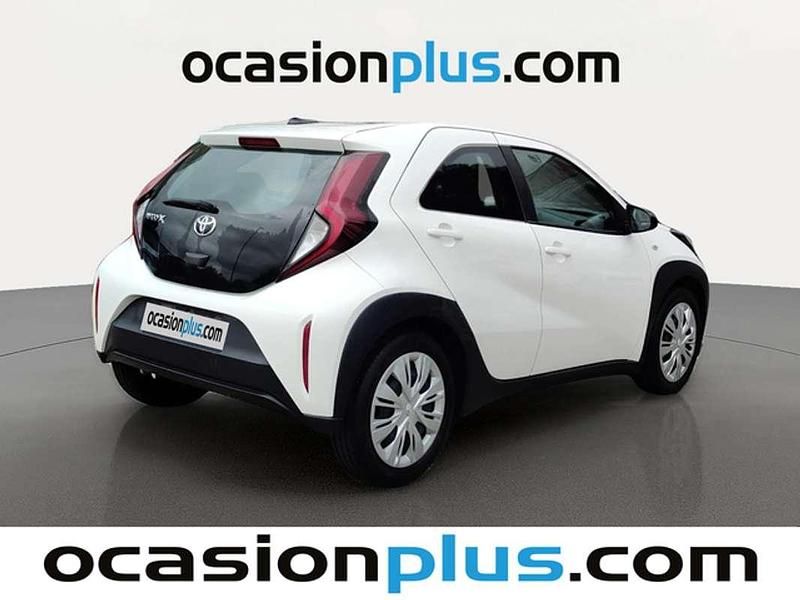 Usado Toyota Aygo Play 72 CV (52 kW) 2023 Blanco Utilitario