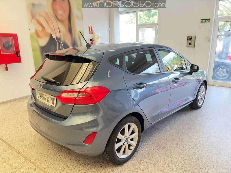 Usado Ford Fiesta Trend+ 101 CV (74 kW) 2018 Azul Utilitario