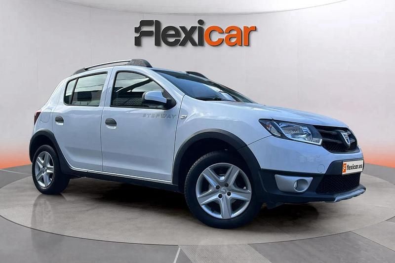 Blanco Usado 2016 Dacia Sandero Stepway Utilitario | 8590 € (Buen precio) - Imagen 1/4