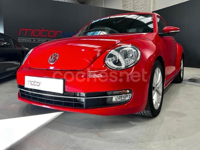 Rojo Usado 2013 VW Beetle Design Berlina | 11.900 € (Precio justo) - Imagen 1/4