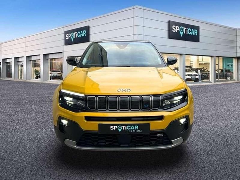 Begagnad Jeep Avenger EV Summit 116 kW (158 HK) 2023 Gul SUV