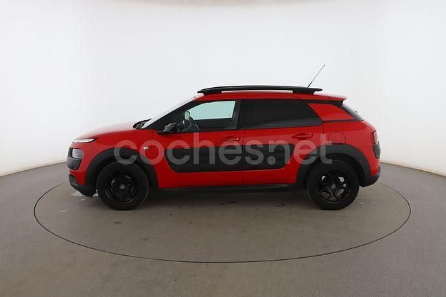 Usado Citroën C4 Cactus Feel 82 CV (60 kW) 2017 Rojo Utilitario