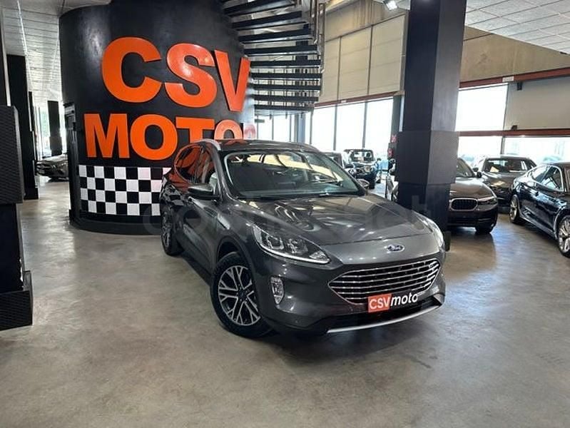 Usado Ford Kuga Titanium 225 HP (165 kW) 2021 Cinzento SUV