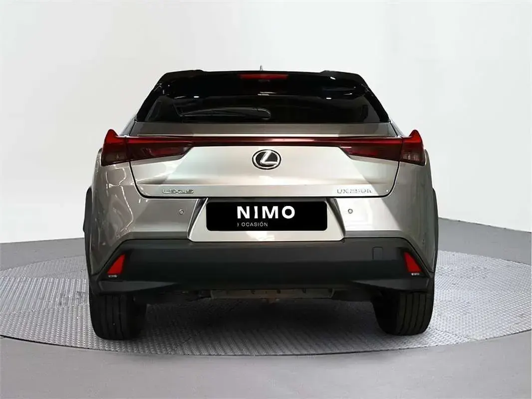 Usado Lexus UX 250h 184 CV (135 kW) 2023 SUV