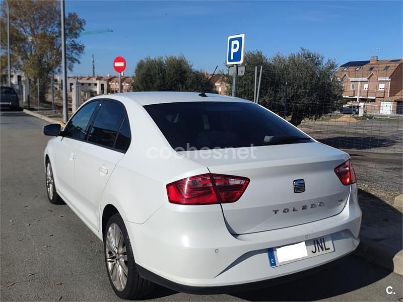 Usado Seat Toledo Style 115 CV (84 kW) 2016 Blanco Berlina