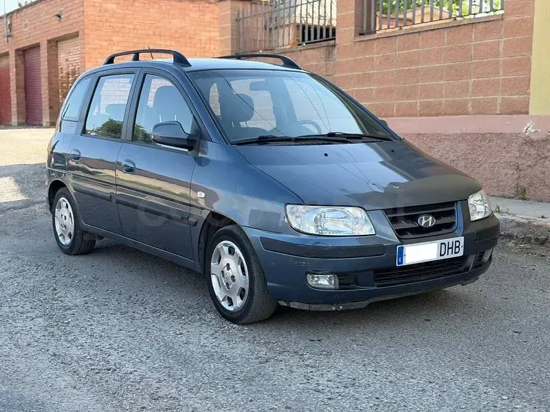 Usado Hyundai Matrix GLS 102 CV (75 kW) 2005 Azul Monovolumen