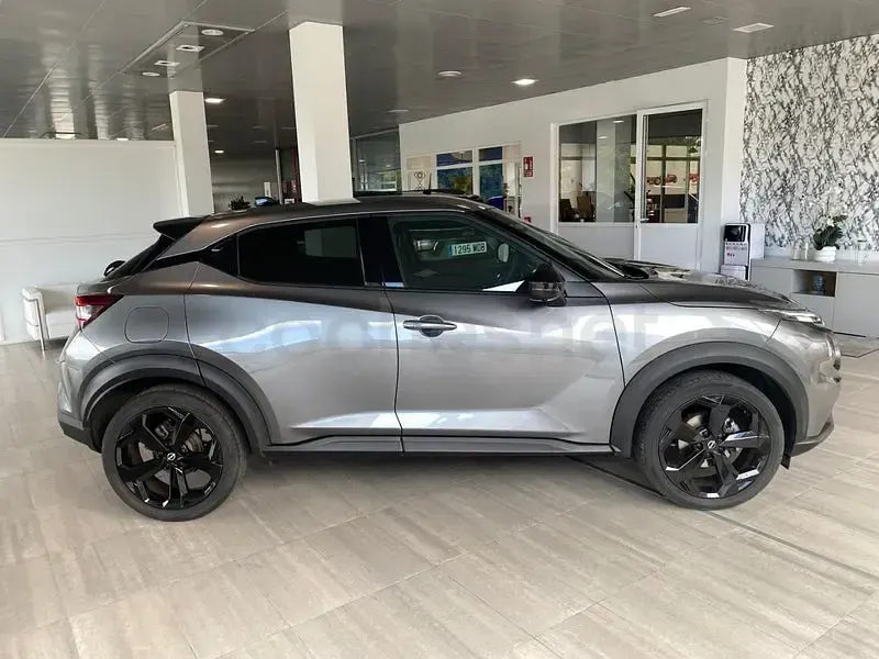 Usado Nissan Juke Tekna 114 CV (83 kW) 2025 Gris / plata SUV