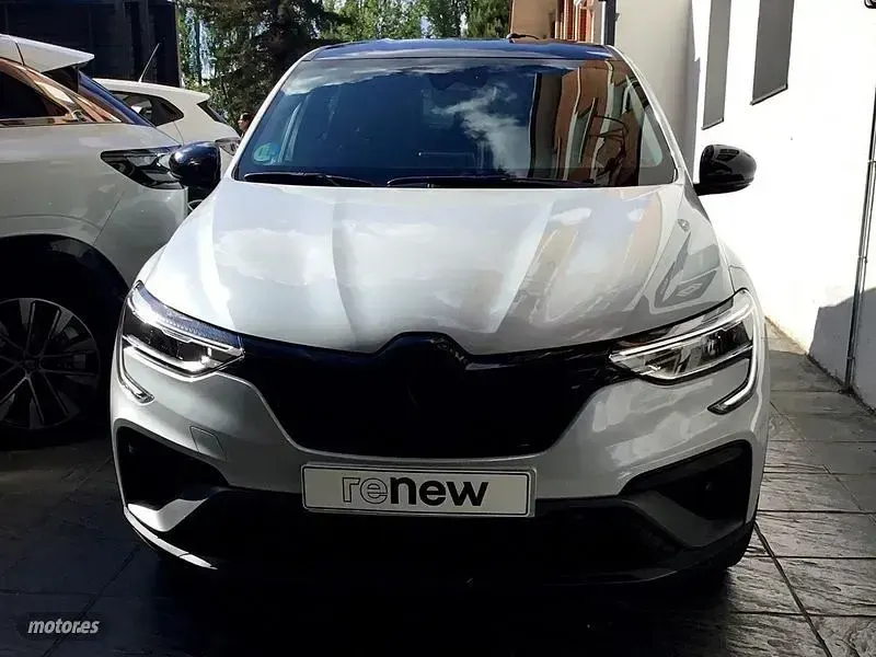 Usado Renault Arkana Engineered 143 CV (105 kW) 2023 Blanco SUV