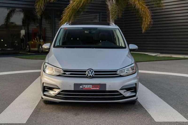 Usado VW Touran Advance 150 CV (110 kW) 2021 Gris / plata Monovolumen