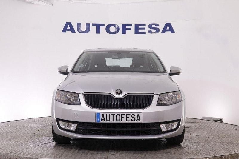 Occasion Skoda Octavia Ambition 105 ch (77 kW) 2015 Argent Citadine