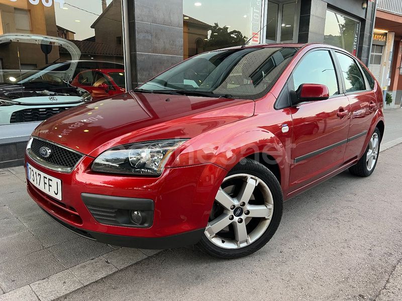 Granate Usado 2006 Ford Focus Trend Berlina | 4990 € (Precio justo) - Imagen 1/4