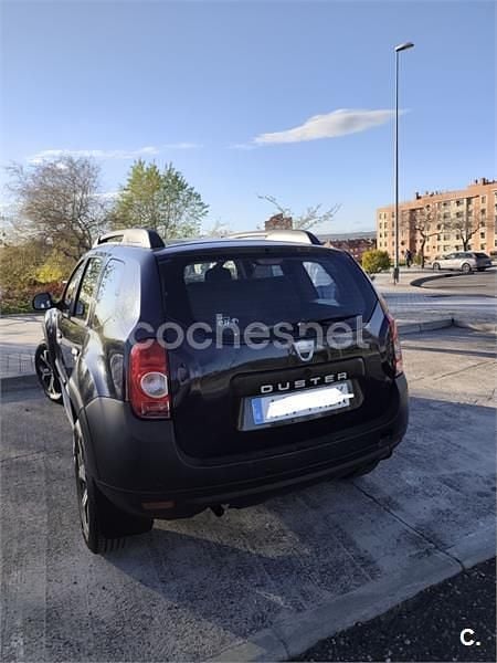 Usado Dacia Duster Lauréate 105 CV (77 kW) 2011 Azul SUV