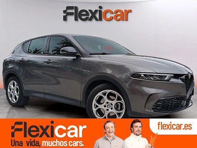 Gris / plata Usado 2023 Alfa Romeo Tonale Sprint SUV | 24.490 € (Un poco caro) - Imagen 1/4