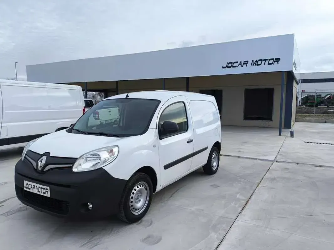 Usado Renault Kangoo 95 CV (69 kW) 2021 Blanco Monovolumen