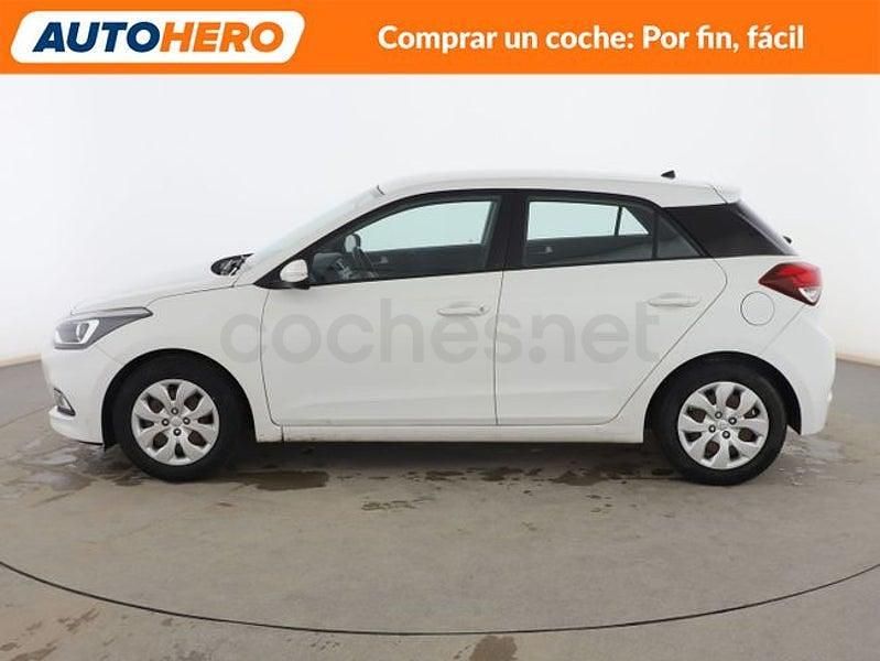 Usado Hyundai i20 85 CV (62 kW) 2015 Blanco Berlina