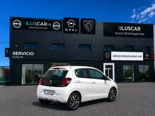 Usado Peugeot 108 Allure 72 CV (52 kW) 2020 Blanco Utilitario