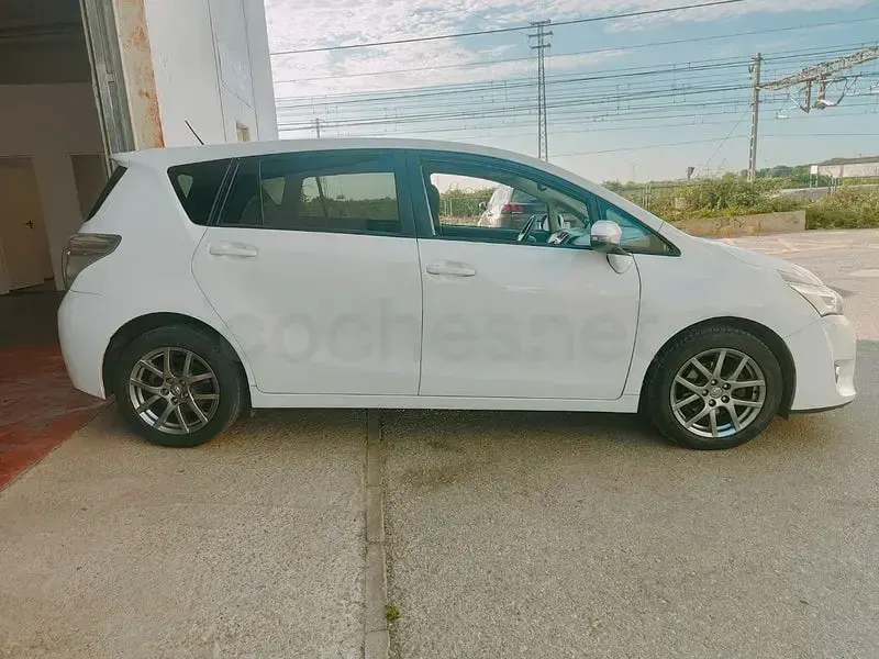 Usado Toyota Verso Advance 124 CV (91 kW) 2013 Blanco Monovolumen
