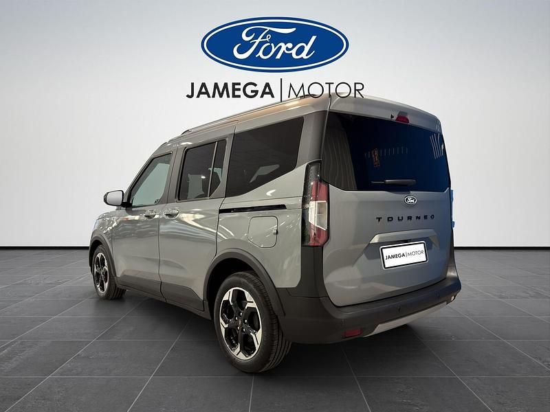 Usado Ford Tourneo Courier Active 125 CV (91 kW) 2024 Gris Monovolumen